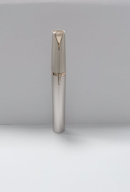 LED Precision Brow & Facial Touch-Up Trimmer