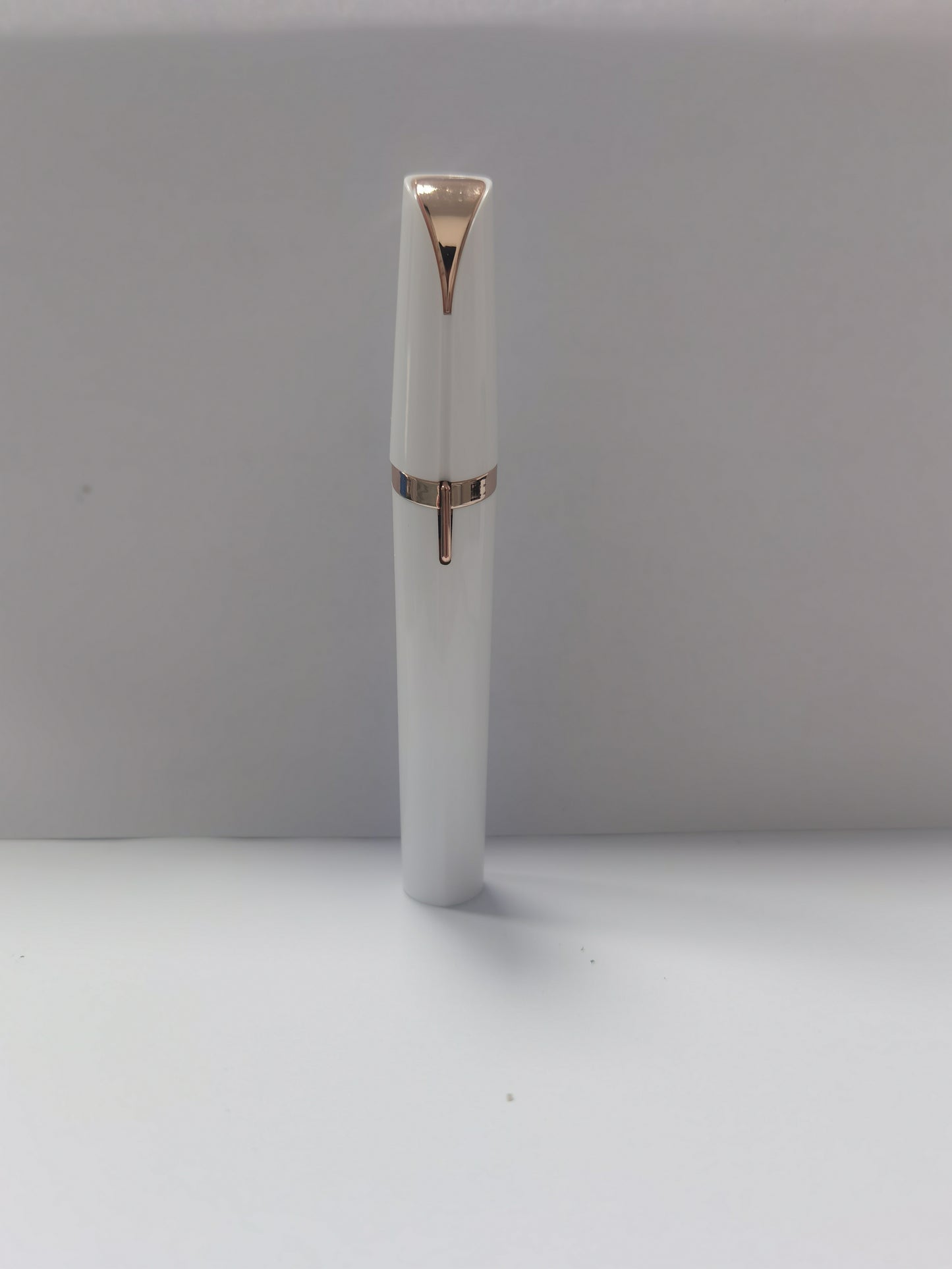 LED Precision Brow & Facial Touch-Up Trimmer
