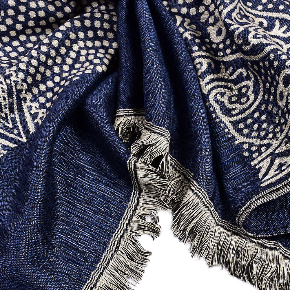 Yarn-Dyed Jacquard Totem Scarf